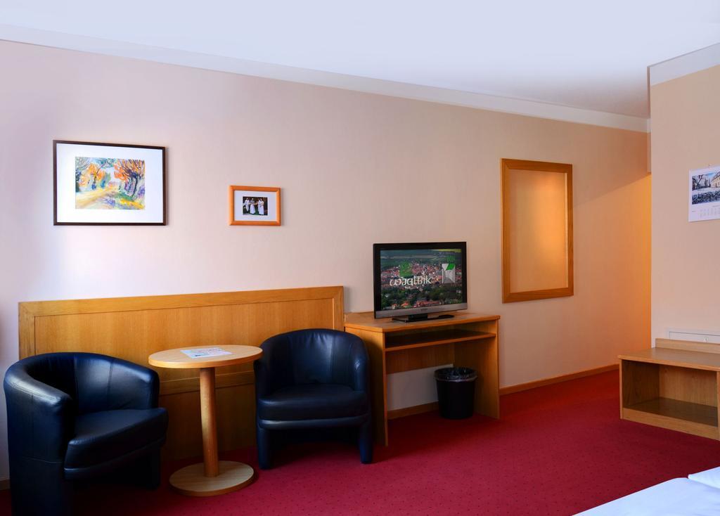Hotel Dom-Eck เบาท์เซน ห้อง รูปภาพ